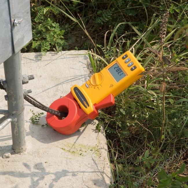 Клещи для измерения контура заземления Fluke 1630-2 FC Клещи для измерения контура заземления Fluke 1630-2 FC
