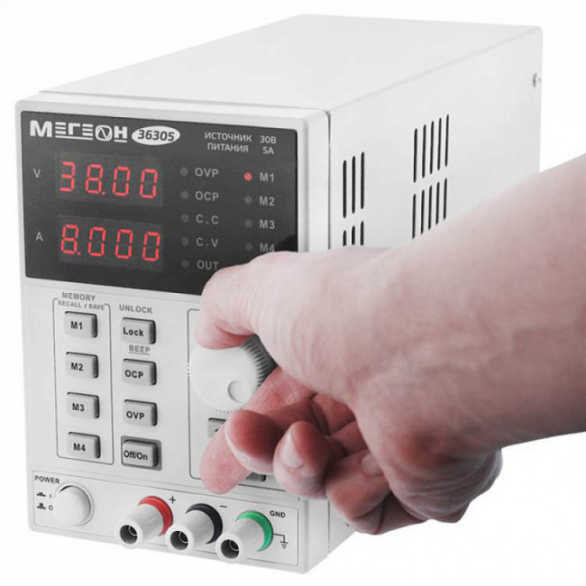 Одноканальный программируемый линейный источник питания МЕГЕОН 36305 Одноканальный программируемый линейный источник питания МЕГЕОН 36305